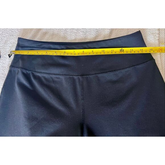 Lands’ End Active Crop Yoga Pants Womens Size Small Black - Picture 4 of 6